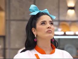 Pues a mí no me late por q tanta provocación de mar para con los "niños"no  se da a respetar... sus comentarios, sus miradas con Aldo osea no me checa  🥴 siempre