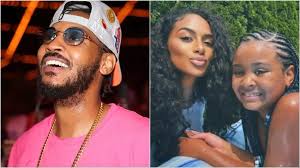 Mia Burks, ex-partner of Carmelo Anthony, beams with relief as her  daughter, Genesis Harlo Anthony, smiles for portraits