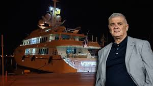 Maybe you would like to learn more about one of these? Sthn Parga O Dhmhtrhs Melissanidhs Me Thn Vera Toy Pics Aek Fans Blog Aek Nea Metagrafes Eidhseis