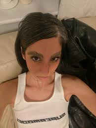 LOOKING FOR A ROOM/ URGENT My name is Hilal, I'm originally from Turkey and  currently living in South Slope, Brooklyn. I'll be moving out at the end of  the month, but I'm