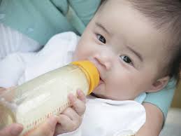 About 8 to 10 ounces is a reasonable minimum of whole milk consumption (especially if other dairy products are being consumed), and the most a toddler should drink is no more than 24 ounces of whole milk per day. How Much Formula Milk Does My Baby Need Babycentre Uk