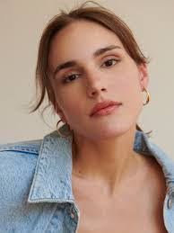 Vicki Tait's Instagram, Twitter & Facebook