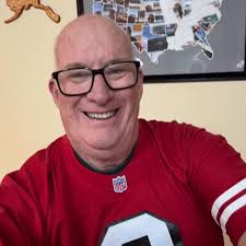 What does the Louisiana road sign with LA 3158 and 3 miles to Hammond  indicate?