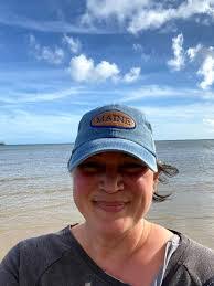 Lisa Seese's Instagram, Twitter & Facebook