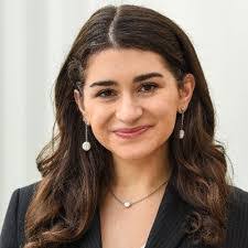 Amanda Cronin's Instagram, Twitter & Facebook