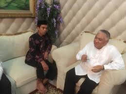 Lahir18 mei 1977 (umur 40). Bertemu Ustadz Abdul Somad Din Khilafah Itu Ajaran Islam Salam Online