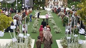 So, while honoring culture through ritual can be deeply important the couple tied the knot in bandung which last 2 days at villa complex trinity and gedong putih. Wedding Reception At Gedong Putih Bandung Youtube