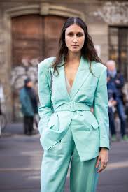 Tutto di un fiato, spalla a spalla. Tailleur Eleganti Primavera 2021 Idee E Look Da Copiare Pourfemme