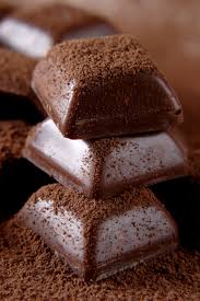 Le Chocolat Et Les Patisseries Chocolatees Du Nord Pas De Calais Tourisme Nord Pas De Calais Alimentation Chocolat Boutique De Chocolat