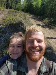 What rental options are available in Salmo for a family with a dog?