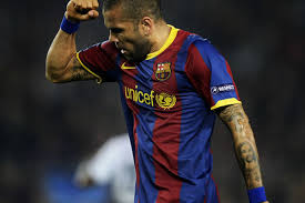 The brazilian international's contract expires in 2012 and he could then leave on a free transfer. Brazil S Daniel Alves The Right Right Back For Fc Barcelona Barca Blaugranes