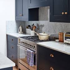 This Beautiful Victorian House In London Was Given A Second Chance Kitchen Units Kitchen Remodel Cost Kitchen Remodel Small