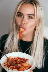 At Home With Jess Roche