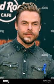 Derek London's Instagram, Twitter & Facebook