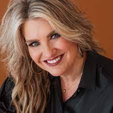 Deedee Gallegos's Instagram, Twitter & Facebook