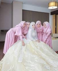 We did not find results for: 15 Inspirasi Model Baju Kebaya Pagar Ayu Pengantin Muslimah Modern