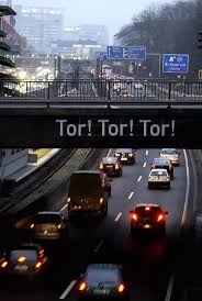 Auf Der A40 Zwischen Den Anschlussstellen Essen Frohnhausen Huttrop Sechs Minuten Noch Im Wankdorf Stadion So Radio R Stadt Essen Ruhrgebiet Kohlenpott