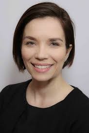 Dee Masters's Instagram, Twitter & Facebook