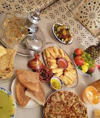Blog Made By Me With Love On Instagram Derniere Table De Ramadan Saha Ftorkoum Et Bonne Soiree Food Yummy Food Cheese And Wine Party
