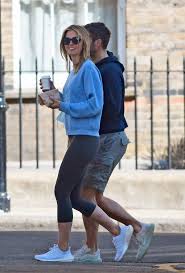 Frida was photographed with jamie last thursday near his home in surrey. Frida Andersson Lourie Out For Coffee In London 04 24 2021 Hawtcelebs