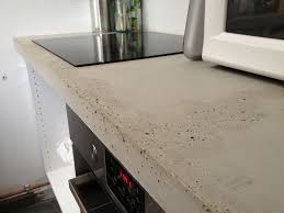 Pour un beau résultat, trois couches sont nécessaires à la couverture. Plan De Travail Beton Plan De Travail Beton Comptoirs De Cuisine En Beton Cuisine Style Industriel