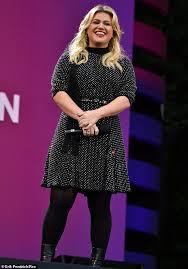 We would like to show you a description here but the site won't allow us. Jessica Alba Dress On Kelly Clarkson Show Jessica Alba Albas