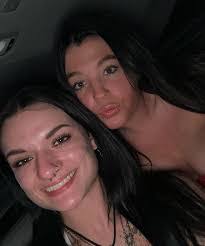 Autumn Gillis's Instagram, Twitter & Facebook