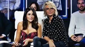 Sabrina ferilli terrorizzata da nebula a tu si que vales. Amici Speciali Maria De Filippi E Sabrina Ferilli Svelato Un Retroscena Lanostratv