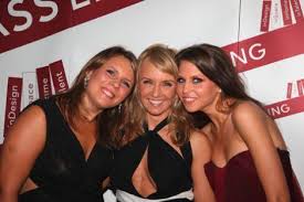 8 femei celebre din românia care arată senzațional la 40 de ani. Camelia Sucu Are Grija De Viata Sexuala A Fiicelor Sale Ce Leobliga Sa Faca Pentru Ca Sotii Lor Sa Fie Multumiti De Ele In Pat