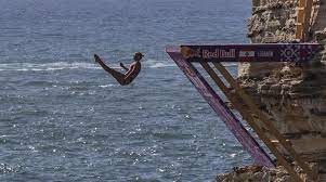 صخرة الروشة في بيروت تجذب المولعين بالقفز من المرتفعات الشرق الأوسط Diving World Cliff Diving Photos Of The Week