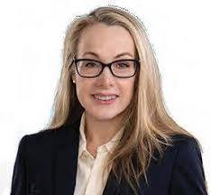 Deborah Tye's Instagram, Twitter & Facebook