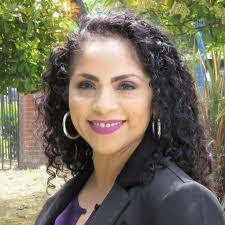 Nicole Cinelli's Instagram, Twitter & Facebook