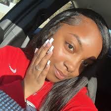 Lisa Richburg's Instagram, Twitter & Facebook