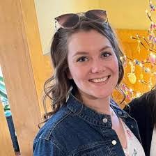 Jessica Ragland's Instagram, Twitter & Facebook