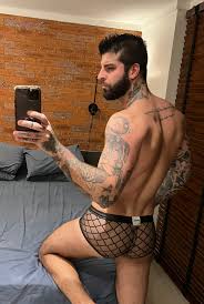 Compilado de Nudes de Rafael Newbold Pelado exibindo Pênis - Famosos Nus