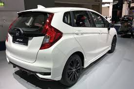 Apa saja sih yang berubah dari new honda jazz ini selain bumper dan. New Honda Jazz 2018 Uk Prices For Facelifted Mini Civic Revealed Car Magazine