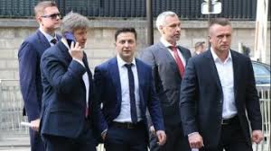 Декларация о доходах размещена на сайте национального агентства. Roditeli Zelenskogo Rasskazali Kto Komanduet Prezidentom Uehal V Moskvu Politeka