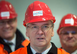 Armin laschet, chairman of the german christian democratic union, cdu, addresses the media during a news conference at the party's headquarters in berlin … Die Terminmaschine