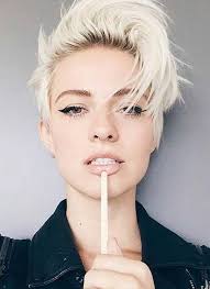 It is a great idea to wear a long pixie hairstyle for the new season. 40 Short Hairstyles For Women Pixie Bob Undercut Hair Oval Face Haircuts Hair Styles Short Hair Styles