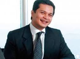 A spokesman for low said. Former Src Head Nik Faisal Hiding In Hong Kong Says Igp The Star