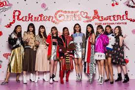 ローラ「足長すぎる…」パリでの“ミニスカ＆超絶美脚SHOT”に世界的インスタグラマーも絶賛！ | ガールズちゃんねる - Girls Channel -
