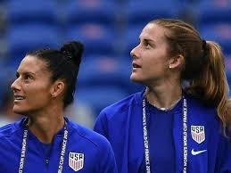 World cup team but not everyone in redding likes what she megan rapinoe of the usa looks on during the usa training session at lyon training center on. Frauen Wm News Us Frauen Reden Mit Trump Klartext