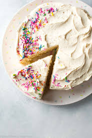 Combine dry and wet ingredients together (i gently whisk them together with a fork). Favorite White Cake Recipe Sally S Baking Addiction