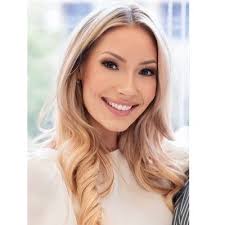 Amber Benge's Instagram, Twitter & Facebook