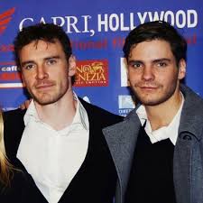 Brühl began acting at a young age and made his first steps in 1995 as street kid. Daniel Bruhl News Danielbruhlnews Twitter