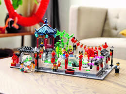 Spring Lantern Festival 80107 Miscellaneous Buy Online At The Official Lego Shop Us In 2021 Spring Lanterns Lantern Festival Chinese New Year