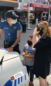 Adli Kullanicinin Gozumun Bebegi Panosundaki Pin Polis Fotografcilik Pozlari Fotografcilik