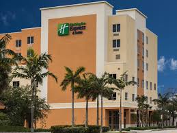 Minutes away from universal studios hollywood. Kid Friendly Hotels In Hollywood Fl Holiday Inn Hollywood Price From Usd 151 05