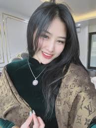 Vén màn thân thế khủng của bạn gái Hải 'Bánh', đỏ mặt với cách xưng hô đầy  mùi mẫn của cả 2