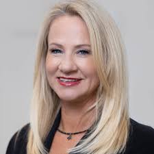 Today we celebrate the birthday of this special woman. We wish a very Happy  Birthday 🎉 to our Rhonda!! Hope you enjoy this beautiful day. We love you!  ♥️